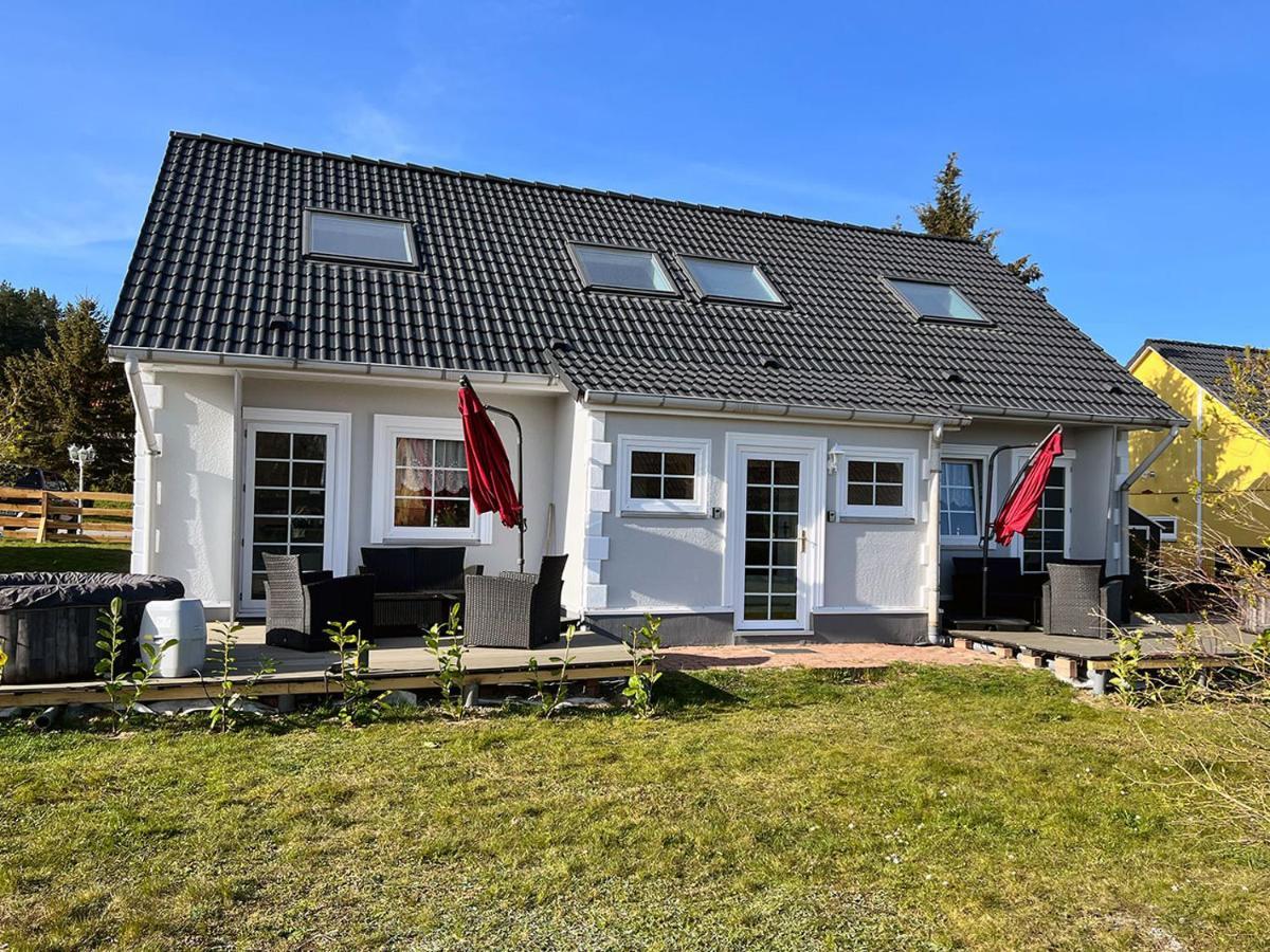 Ferienhaeuser Insel Usedom Haus Samara 8 - Blick Aufs Achterwasser! Whirlpool Und Sauna Lutow Eksteriør bilde
